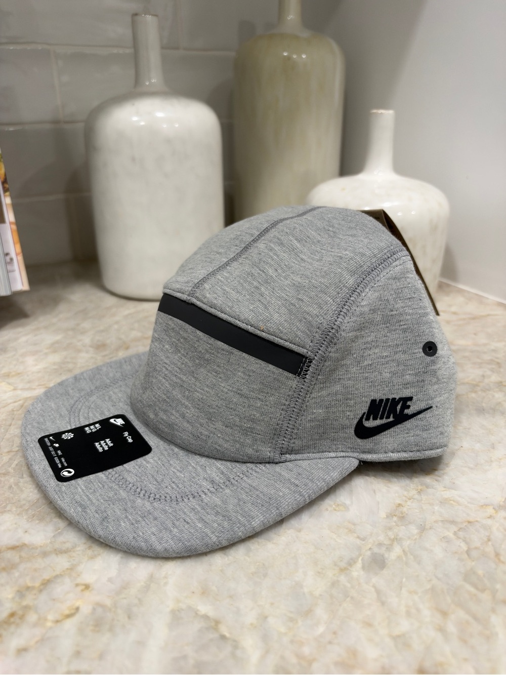 Brand New Nike Fly Cap Unstructured Flat Bill Tech Fleece Cap Gray